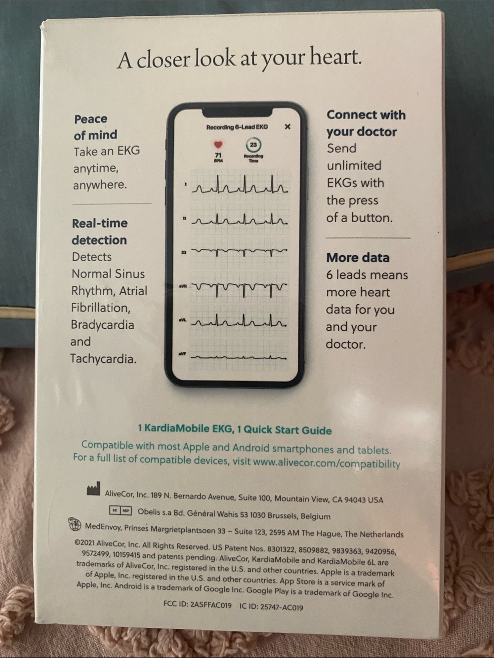 AliveCor KardiaMobile 6L Personal 6-Lead EKG - White & Silver - Picture 2 of 2